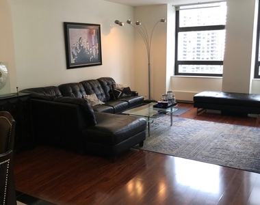 680 N Lake Shore Drive - Photo Thumbnail 3