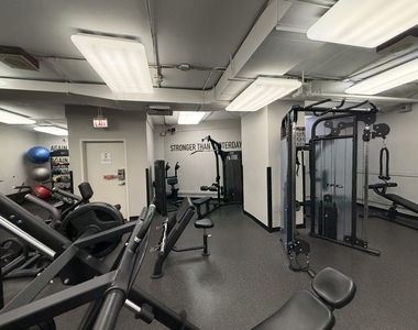 211 E Ohio Street - Photo Thumbnail 19
