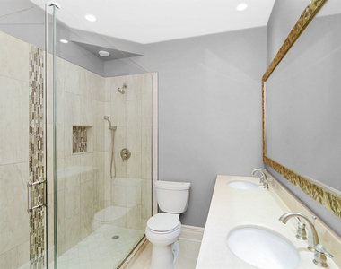 211 E Ohio Street - Photo Thumbnail 4