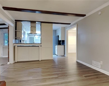 2755 Hickory Circle - Photo Thumbnail 4