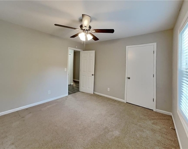 603 Brolley Court - Photo Thumbnail 10