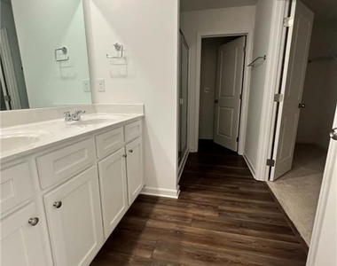 705 Evergreen Road - Photo Thumbnail 26