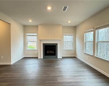 228 Water Oak Way - Photo Thumbnail 11