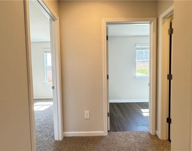 228 Water Oak Way - Photo Thumbnail 22