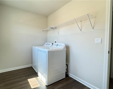228 Water Oak Way - Photo Thumbnail 15