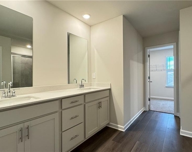 228 Water Oak Way - Photo Thumbnail 26