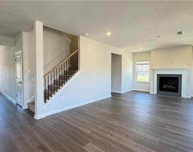 228 Water Oak Way - Photo Thumbnail 12