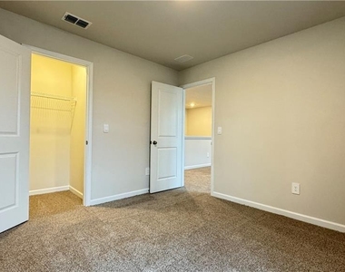 228 Water Oak Way - Photo Thumbnail 19