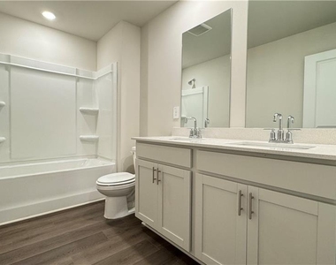 228 Water Oak Way - Photo Thumbnail 35