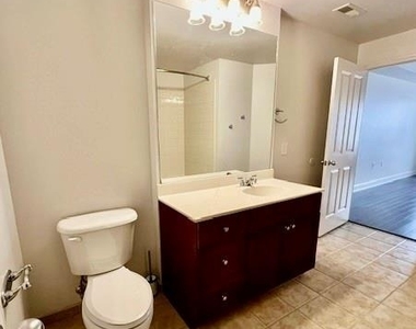 230 E Ponce De Leon Avenue - Photo Thumbnail 3