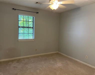 2380 Newport Landing - Photo Thumbnail 32