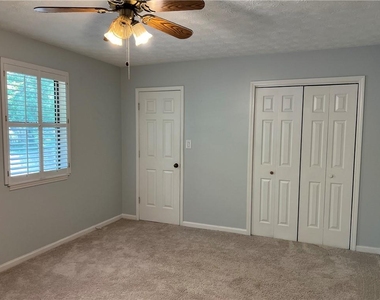2380 Newport Landing - Photo Thumbnail 34