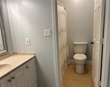 2380 Newport Landing - Photo Thumbnail 35