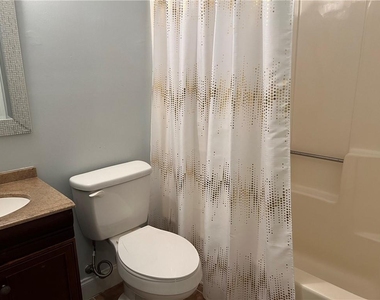 2380 Newport Landing - Photo Thumbnail 31
