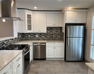 2380 Newport Landing - Photo Thumbnail 12
