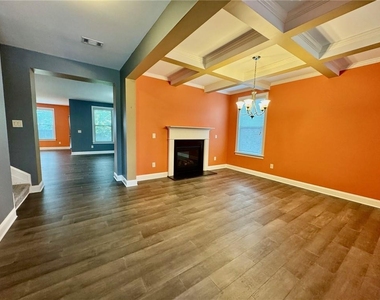 1514 Chelsea Falls Lane - Photo Thumbnail 3