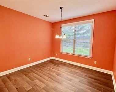 1514 Chelsea Falls Lane - Photo Thumbnail 11