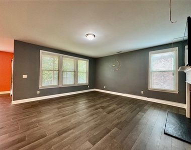 1514 Chelsea Falls Lane - Photo Thumbnail 4