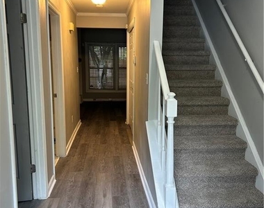 5031 Bell Drive Se - Photo Thumbnail 1