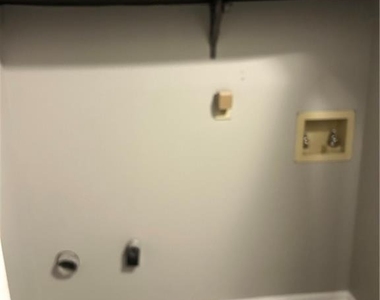 5031 Bell Drive Se - Photo Thumbnail 7