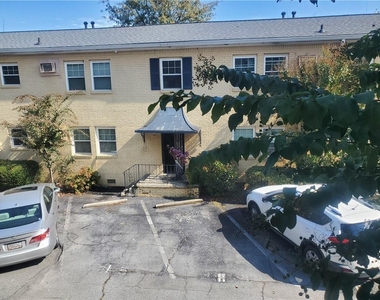 1042 Ne Saint Charles Avenue Ne - Photo Thumbnail 28