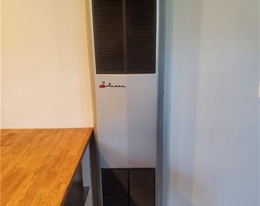1042 Ne Saint Charles Avenue Ne - Photo Thumbnail 26