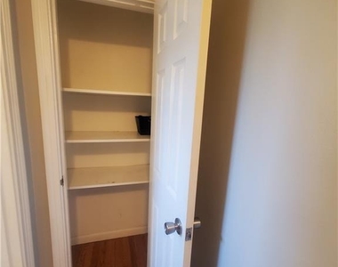 1042 Ne Saint Charles Avenue Ne - Photo Thumbnail 17