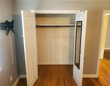 1042 Ne Saint Charles Avenue Ne - Photo Thumbnail 12