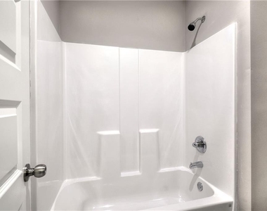 106 Belmont Lane - Photo Thumbnail 12