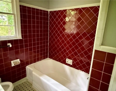 1821 Sandringham Drive Sw - Photo Thumbnail 11