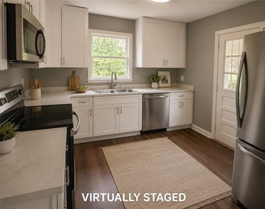 1821 Sandringham Drive Sw - Photo Thumbnail 7