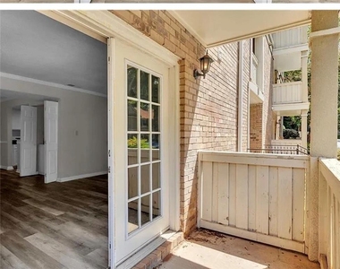 6900 Roswell Road - Photo Thumbnail 2