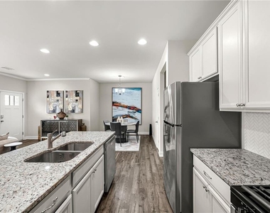 791 Belrose Drive - Photo Thumbnail 6