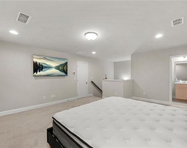 791 Belrose Drive - Photo Thumbnail 16