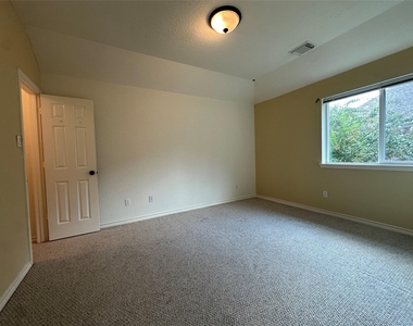 3206 Oakland Drive - Photo Thumbnail 34