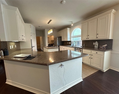 3206 Oakland Drive - Photo Thumbnail 15