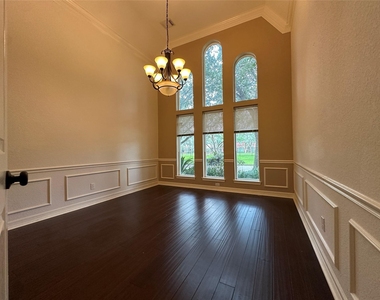 3206 Oakland Drive - Photo Thumbnail 7