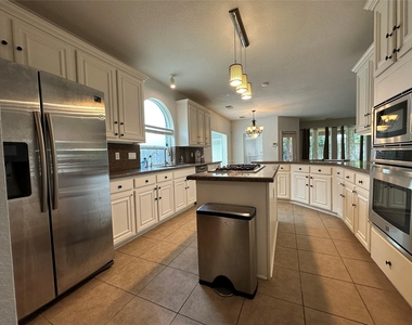 3206 Oakland Drive - Photo Thumbnail 12