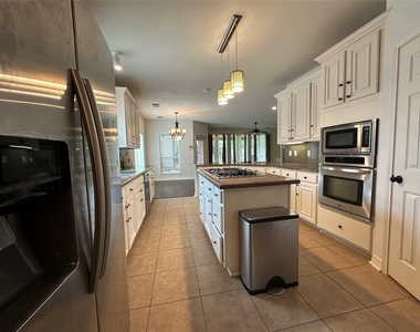 3206 Oakland Drive - Photo Thumbnail 13