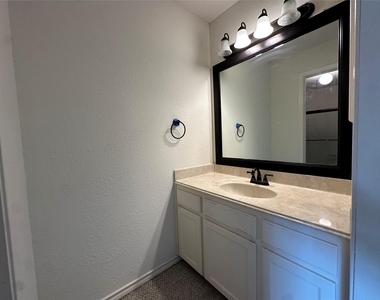 3206 Oakland Drive - Photo Thumbnail 35