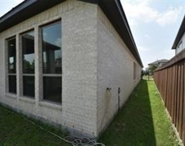 4525 Silver Pine Ct - Photo Thumbnail 49