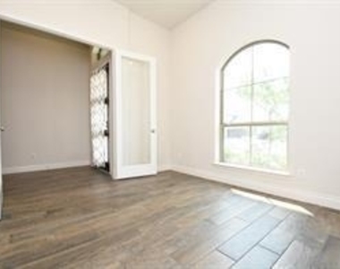 4525 Silver Pine Ct - Photo Thumbnail 14
