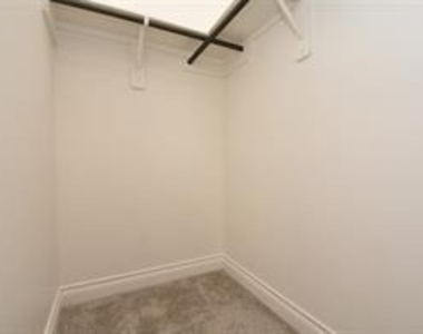 4525 Silver Pine Ct - Photo Thumbnail 10