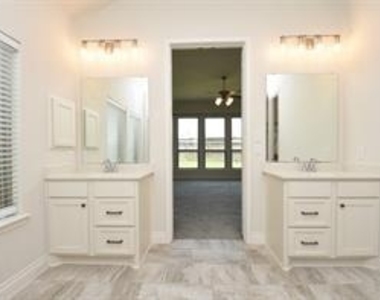 4525 Silver Pine Ct - Photo Thumbnail 39