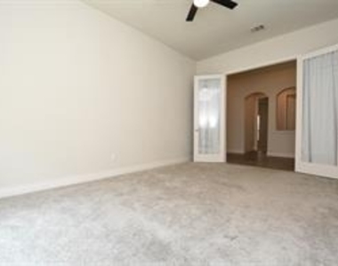 4525 Silver Pine Ct - Photo Thumbnail 31