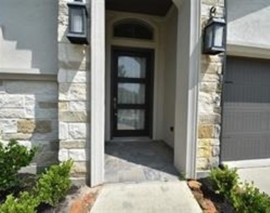 4525 Silver Pine Ct - Photo Thumbnail 8