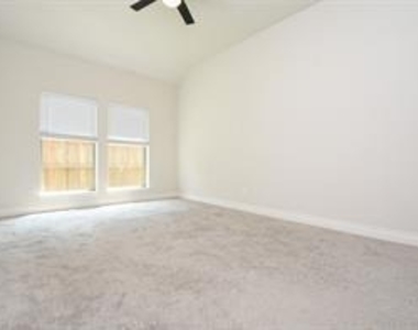 4525 Silver Pine Ct - Photo Thumbnail 20