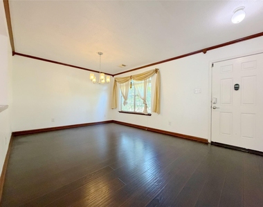 4707 Meadowthorn Court - Photo Thumbnail 10