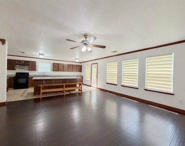 4707 Meadowthorn Court - Photo Thumbnail 5