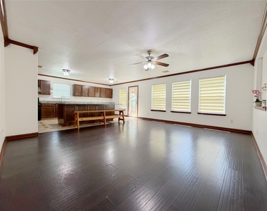 4707 Meadowthorn Court - Photo Thumbnail 8